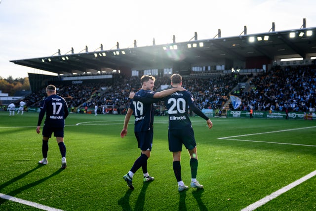 MFF-jubel på arenan i Västerås.