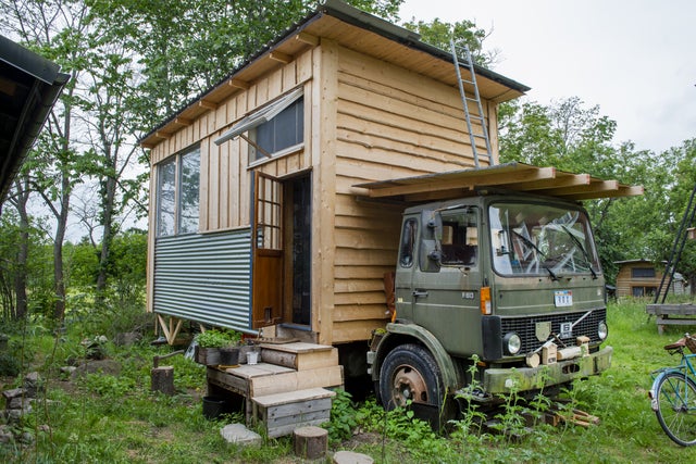 Hur små kan våra bostäder egentligen bli? Detta är ett så kallat tiny house på 25 kvadratmeter. 