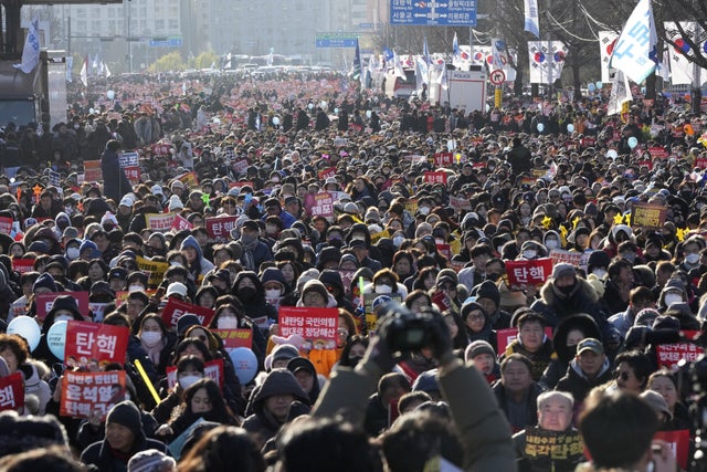 Demonstranter i Seoul under lördagen.