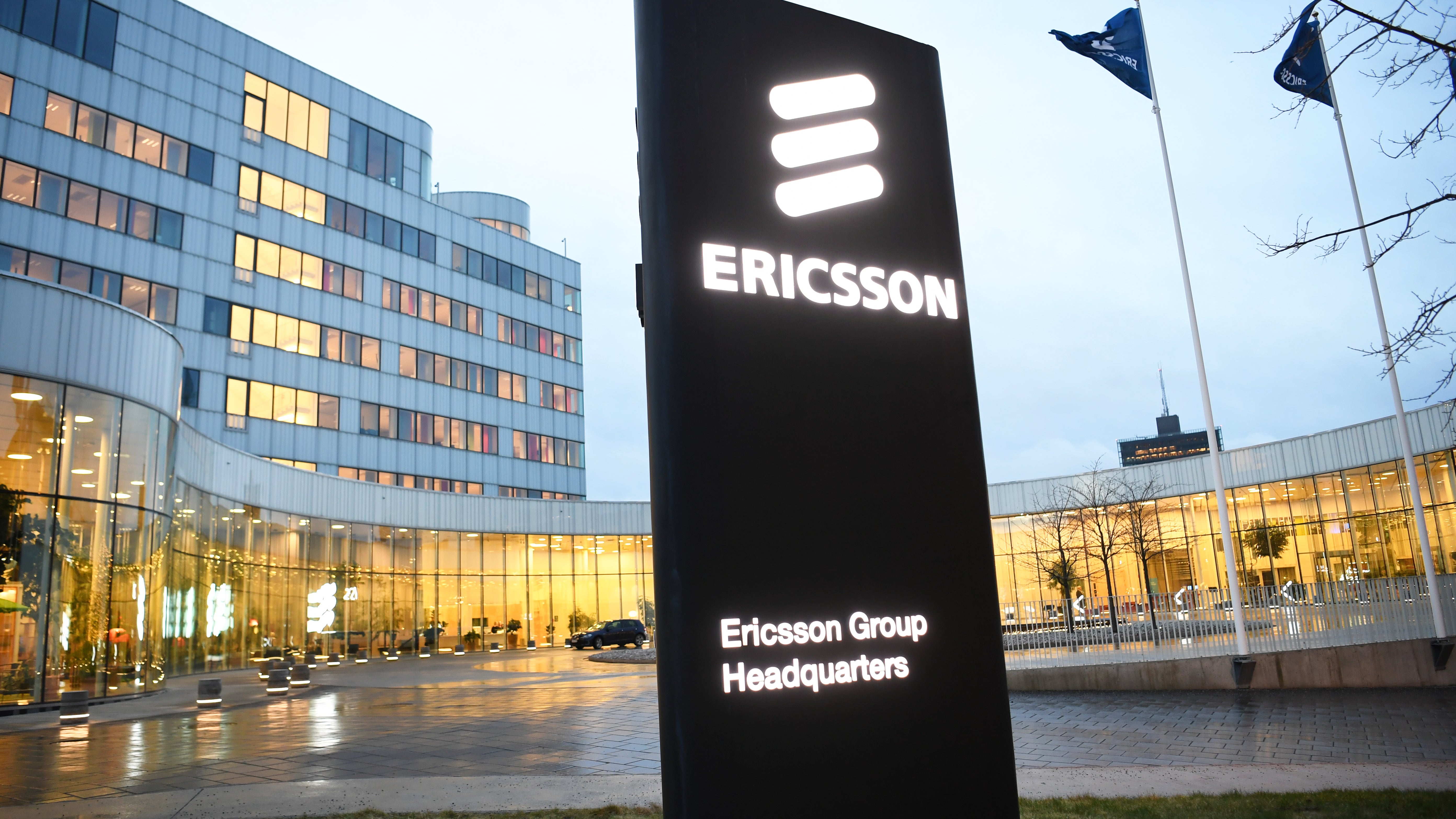 Ericsson överväger lämna Kista – Corem faller tungt