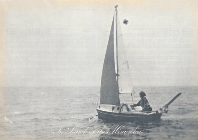 Fotografi av den holländske konstnären Bas Jan Ader på väg mot sitt försvinnande i Atlantens djup 1975.