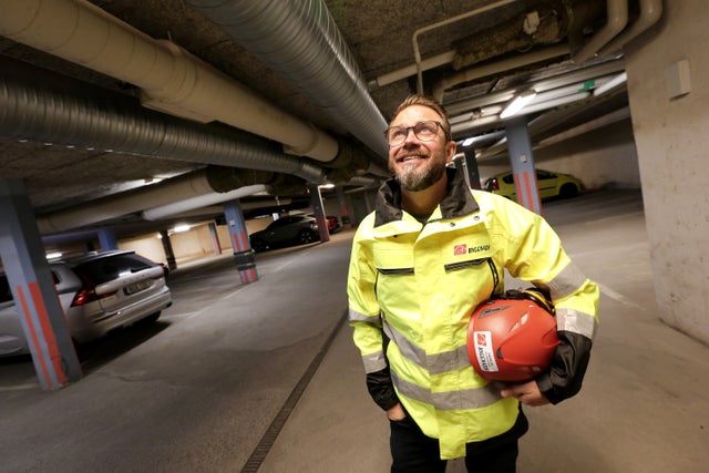 Kim Söderström tar ett kliv upp från ordförande i Byggnads GävleDala till ordförande i föreningen. Nu är det dags att ta med prioriteringarna från golvet, hela vägen till styrelserummet och förhandlingsbordet.