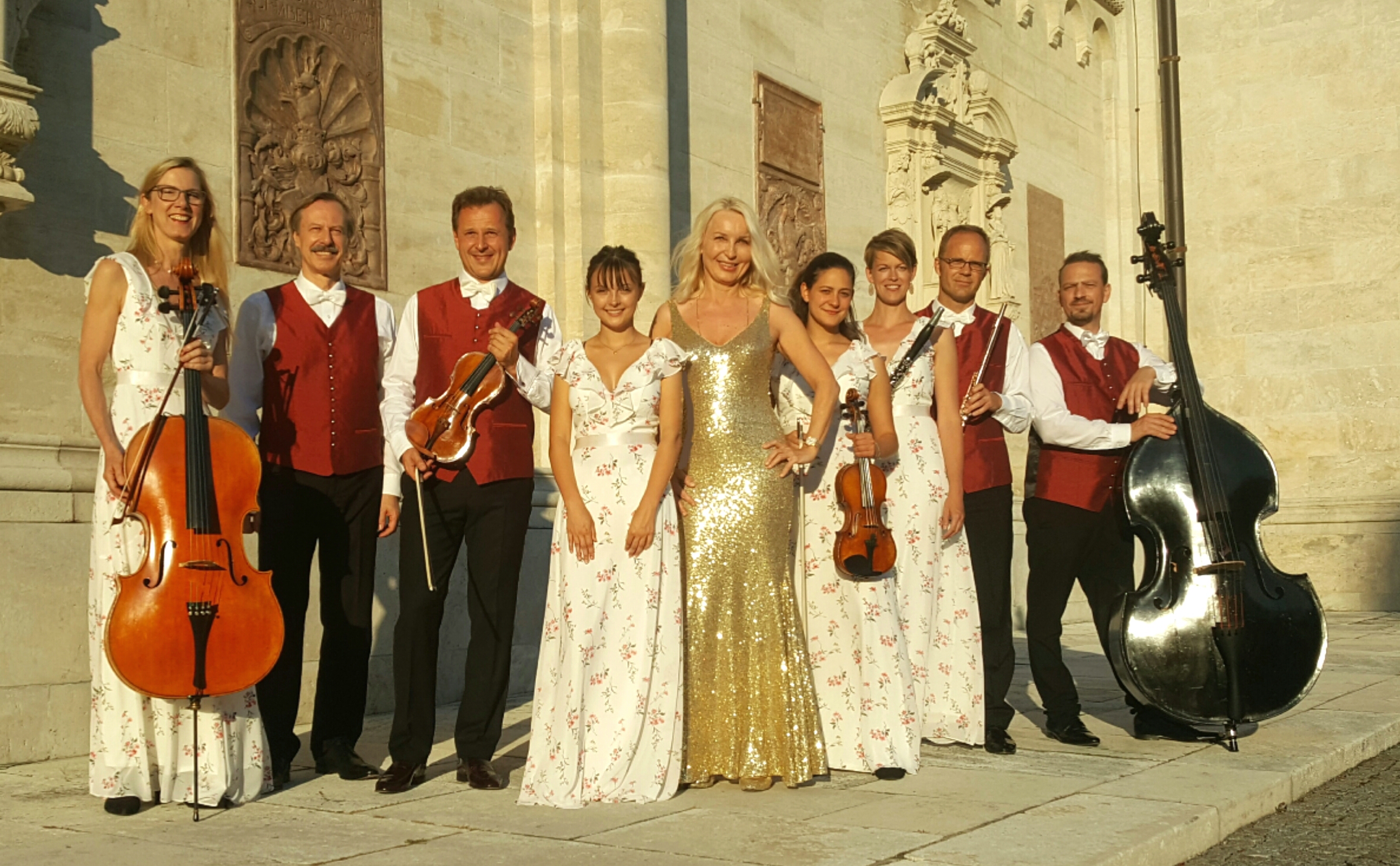 Musikerna i Wiener Salonvirtuosen spelar på klostret Klosterneuburg utanför Wien. 