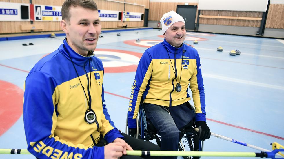 I truppen finns curlingduon Viljo Petersson Dahl och Mats-Ola Engborg från Jönköping. FOTO: Elin Elderud. 