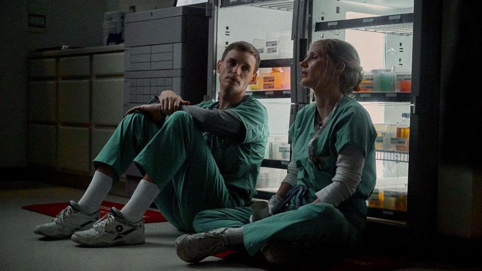 Eddie Redmayne och Jessica Chastain i "The good nurse".
Bild: JoJo Whilden/Netflix
