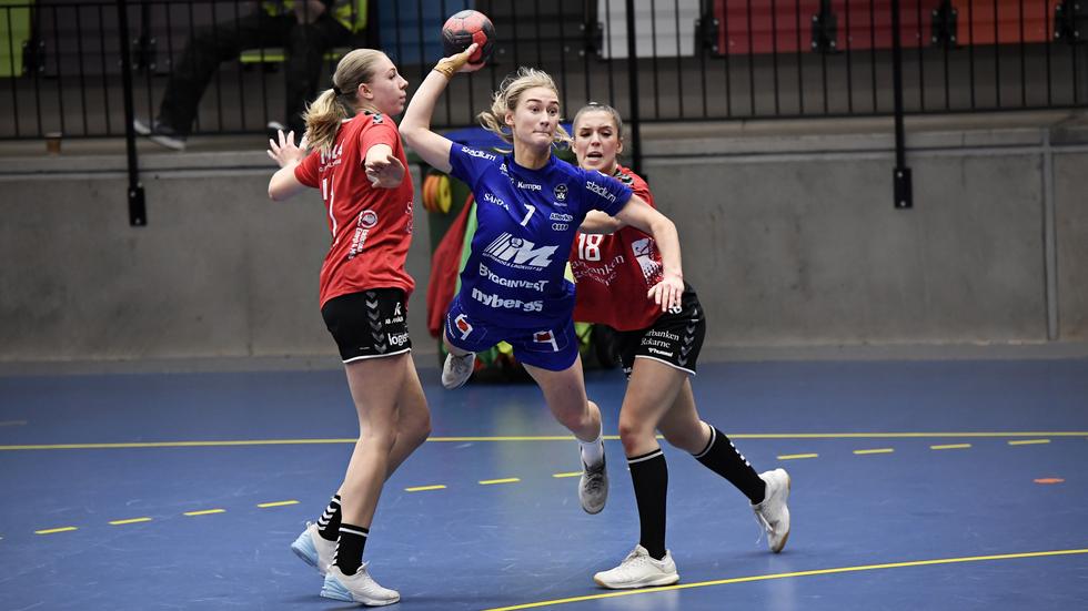 Emma Wahlström och Hallby hade svårt att mäta sig mot SHE-laget Kungälv på lördagen.