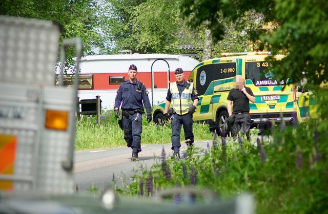 Tre personer var under onsdagsmorgonen inblandade i en olycka med två mopeder i Habo kommun. FOTO: Linus Andersson.