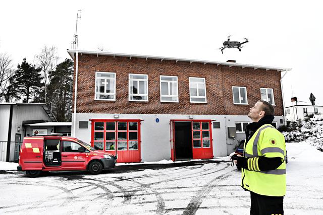 Övning ger färdighet, I veckan gick räddningstjänsten i skarpt läge med sin nya drönare som kan vara i luften på mindre än en minut. Micael Johansson är UAS-pilot och styrkeledare i Bankeryd.