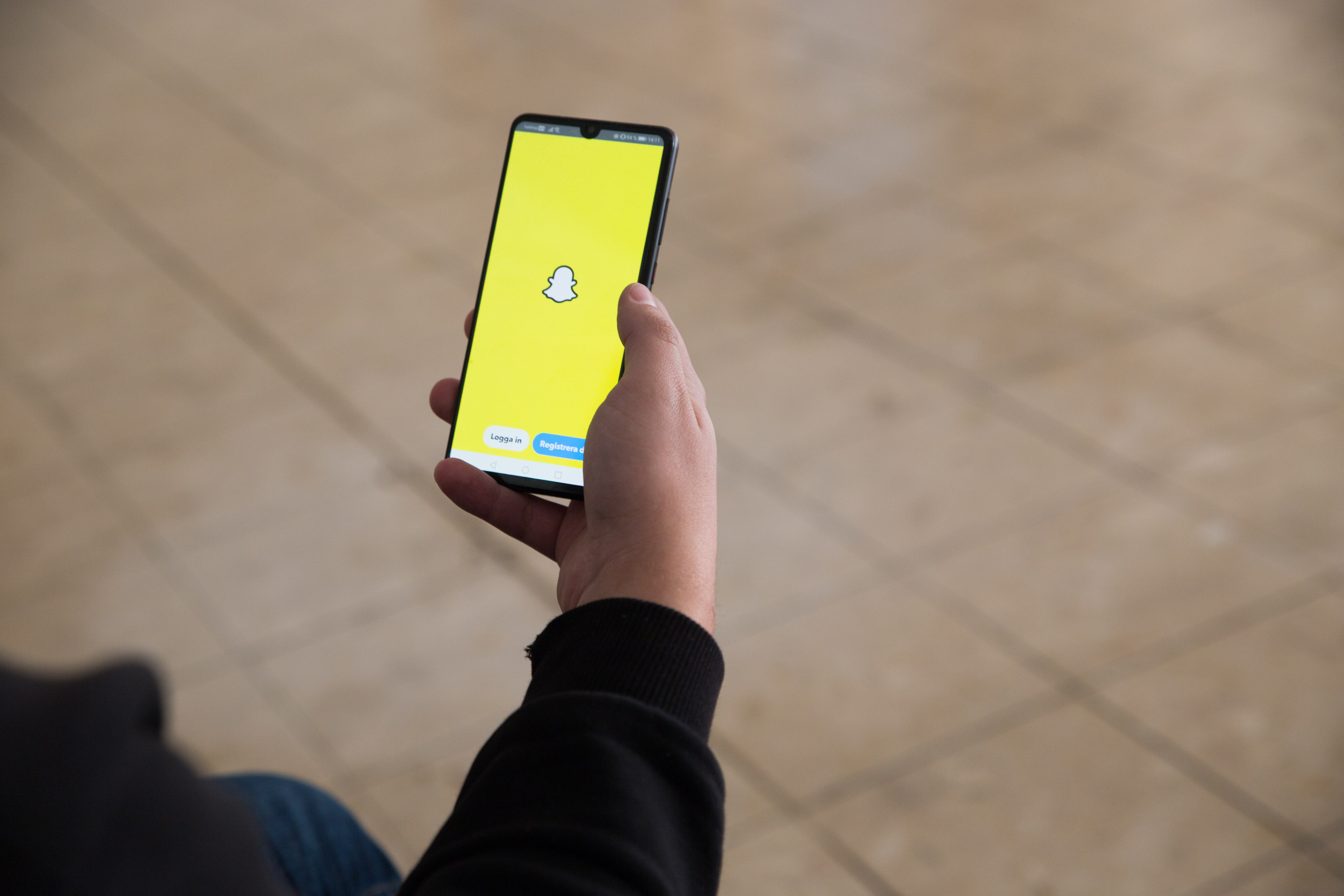 Snapchat-konto med unga nakna tjejer sprids i Härnösand – polisanmält av  skolorna: 