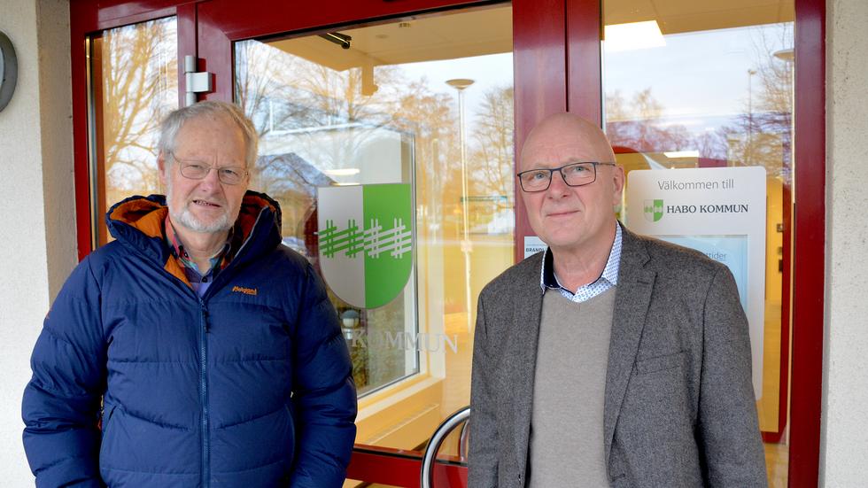 Anders Thelin är gruppledare för Vänsterpartiet i Habo kommun och Gunnar Pettersson (S) är oppositionsråd i Habo kommun. 
