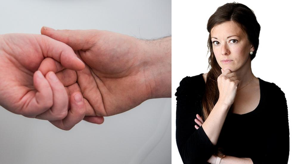 Sträck ut en hand och lyssna på din vän som mår dåligt, eller håll din egen hand för att känna närvaro är två råd psykologen Celia Svedhem ger i lektion 2 i ”psykisk första hjälpen”.