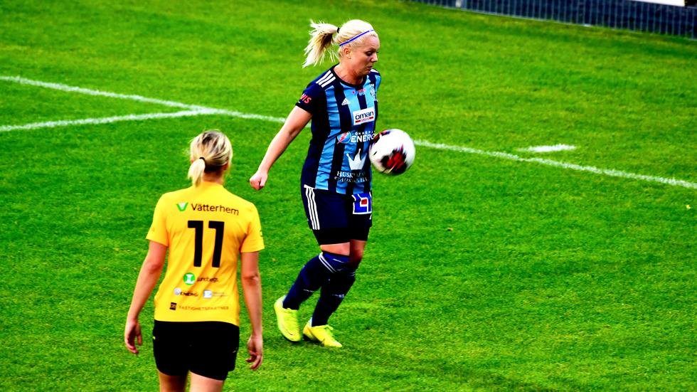 Malin Andersson visade vägen när HFF besegrade Göteborgs FF och säkrade kontraktet. 