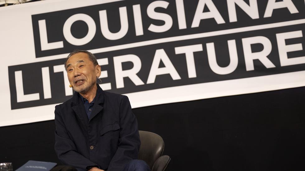 Japanen Haruki Murakami, 74, mötte publiken samtliga fyra dagar under litteraturfestivalen på Louisiana i danska Humlebæk. Pressbild.