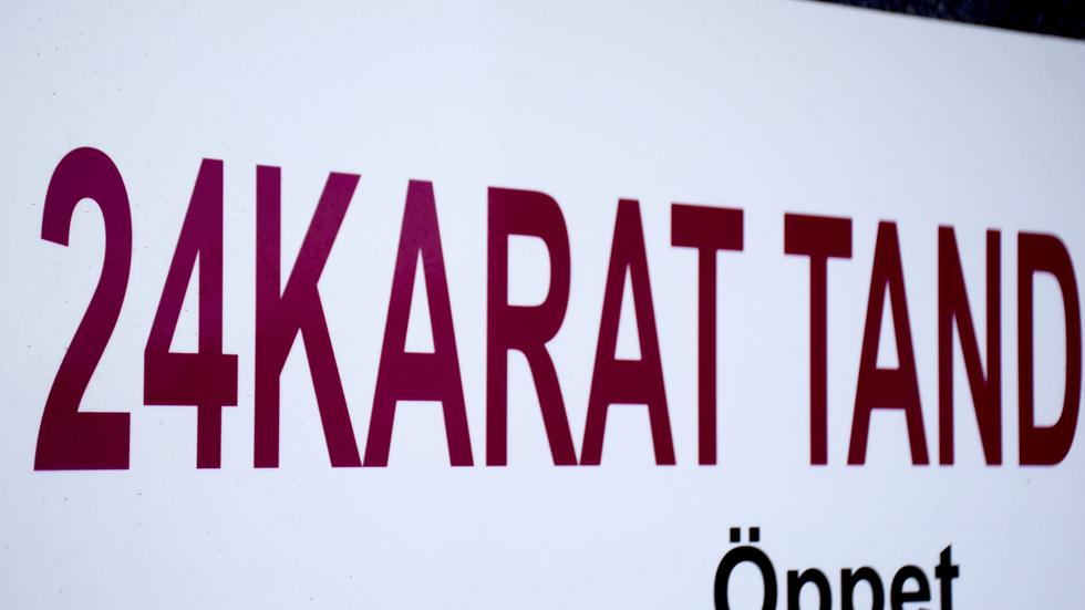 Den tidigare ägaren till den skandalomsusade tandvårdskliniken 24 Karat i Sävsjö har dömts till fängelse för grovt bokföringsbrott. Bild: CAJ KÄLLMALM