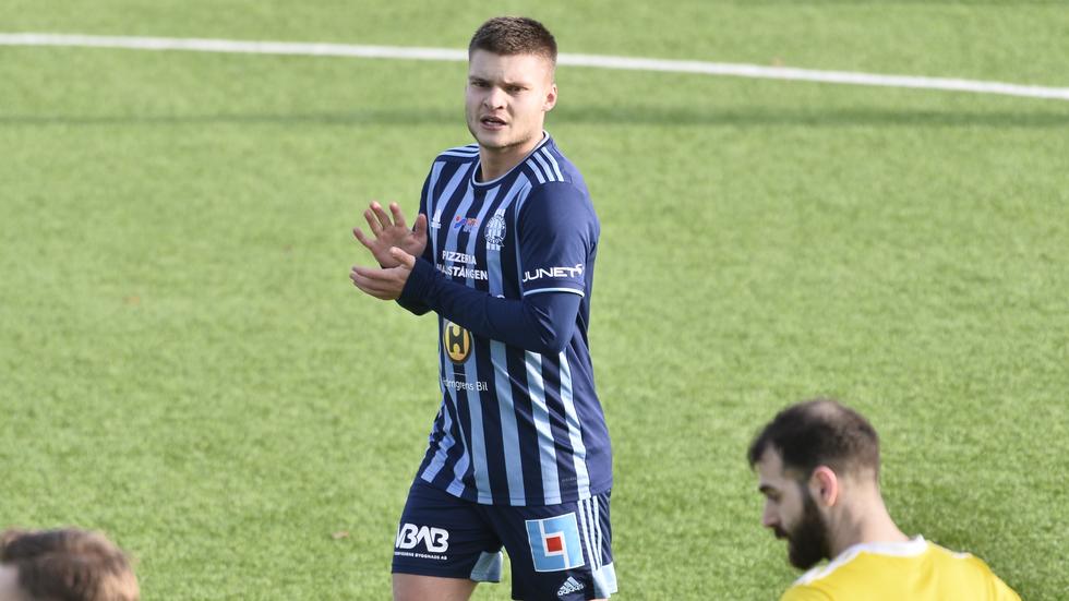 Emir Avdic sköt ett av Husqvarna FF:s två mål i mötet med IFK Skövde. 