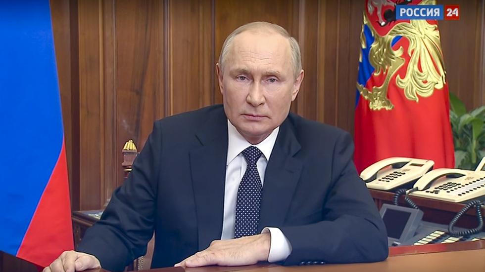 En skärmdump från Vladimir Putins tal till nationen, som sändes på onsdagsmorgonen.