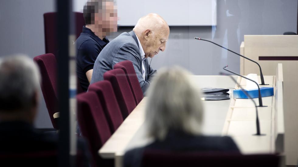 Finansmannen och hans advokat Leif Silbersky under rättegången i Jönköpings tingsrätt i november 2015. 