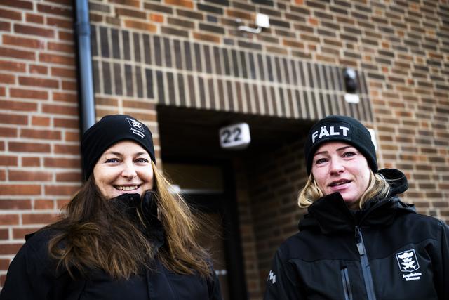 Åsa Williamsson och Elna Cöster arbetar som socialsekreterare i fältgruppen på Storgatan 22.