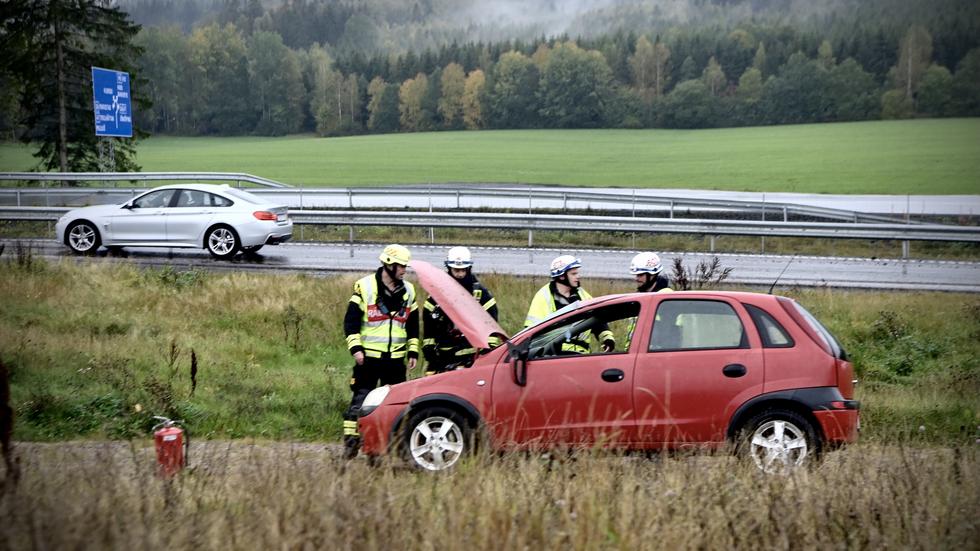 Under tisdagen inträffade en singelolycka på väg 26/47 i riktning mot Jönköping, där en bil av oklar anledning har voltat och kört ner i diket. 