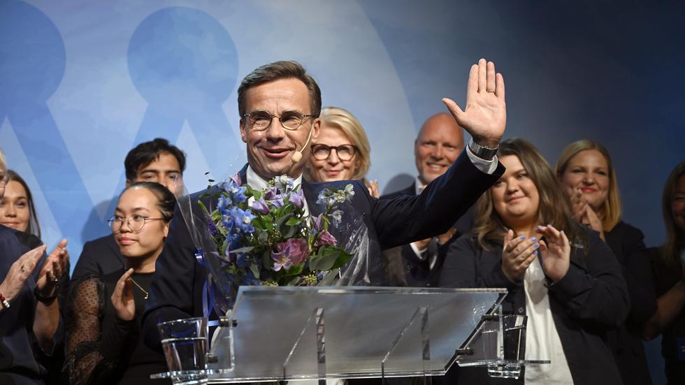 Riktigt än kan Moderaternas partiledare Ulf Kristersson inte räkna med att bli statsminister – alla röster ska räknas först. Foto: Fredrik Sandberg / TT