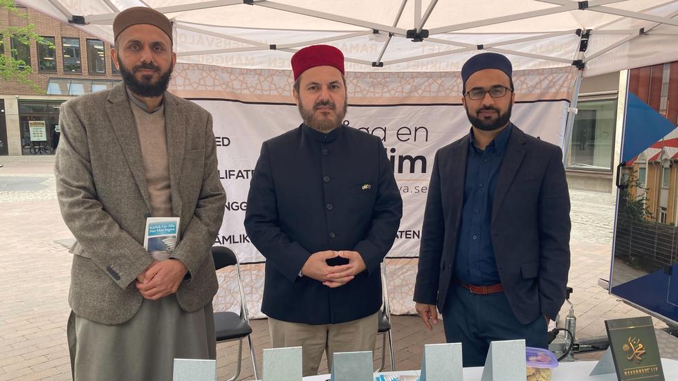 Imamerna Rizwan Ahmad Afzal, Agha Yahya Kahn och Kashif Virk från Ahmadiyya muslimska samfundet besökte Jönköping på tisdagen. 
