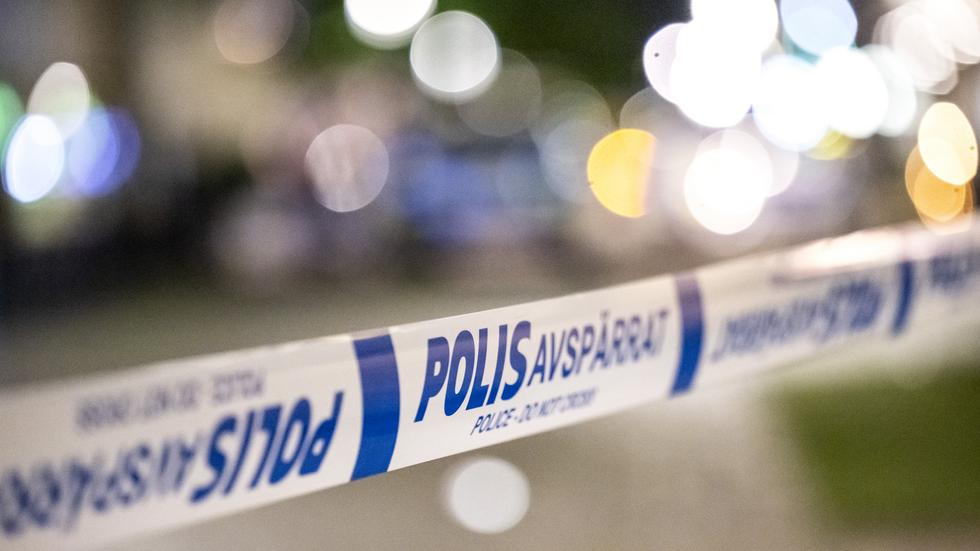 Fem unga män åtalas för en skottlossning i Stenungsunds kommun i april. Arkivbild.