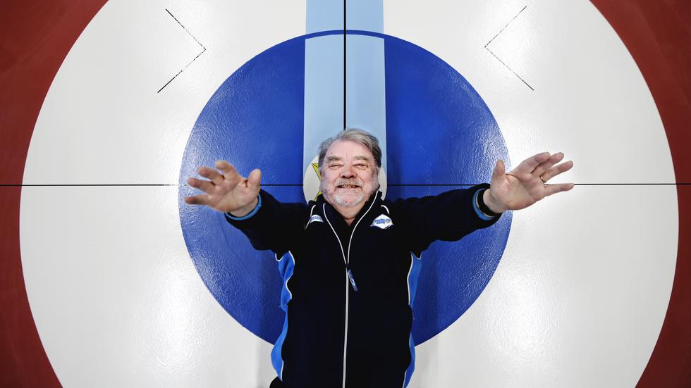 Leif Öhman har som mästare inom ismakeri befunnit sig i världs-curlingens centrum i ett par decennier.