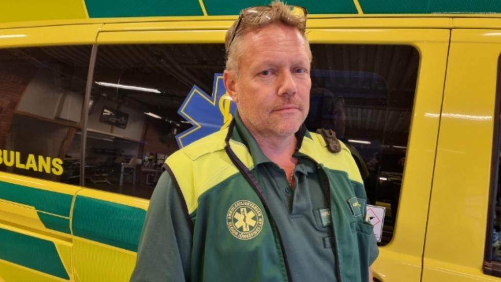 Thomas Karlsson, skyddsombud för Vårdförbundet i ambulansområde norr, tycker att något måste göras åt arbetsmiljön inom ambulansverksamheten i Jönköpings län.
