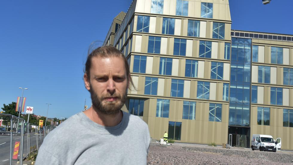 Nils Helmersson, ombudsman på Byggnads Småland-Blekinge, gläds över att de fick rätt i tvisten med det litauiska byggföretagets arbeten vid Skeppsbron i Jönköping. 