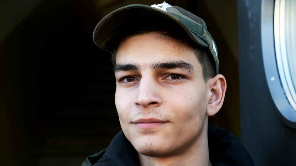 Alekzandroz Haydari, 19, från Värnamo kommer om några dagar att befinna sig i krigets Ukraina.