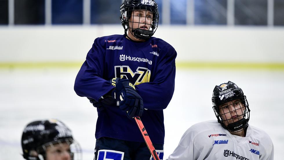 Efter säsongens slut går kontraktet ut för HV71:s Hanna Olsson. FOTO: Elin Elderud. 