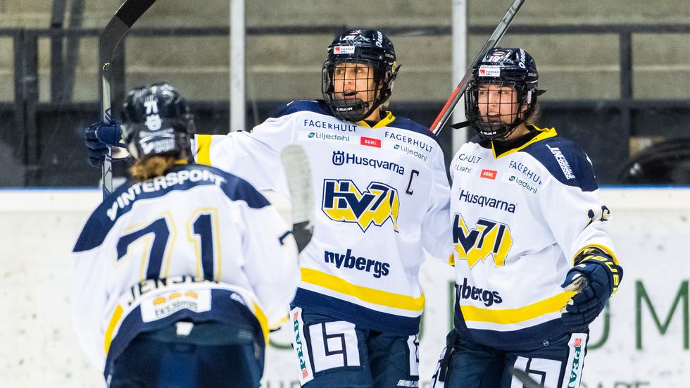 HV-kaptenen Hanna Olsson hade all anledning att fira efter sitt mål och årets första seger. 
Foto: Erik Mårtensson / BILDBYRÅN