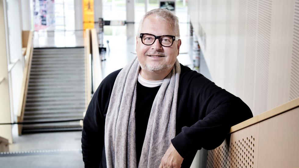 Teaterchefen Staffan Aspegren lämnar Kulturhuset Spira men får behålla sin månadslön på 57 000 kronor – i 14 månader.