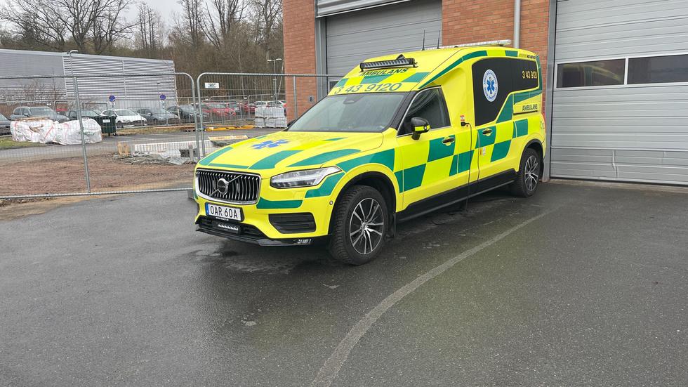 En ny alternativ transportorganisation föreslås för att förbättra inställelsetiderna för ambulanserna i länet.