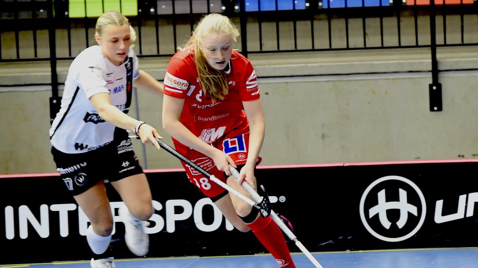 Stortalangen Mira Markström sköt på lördagen sina två första SSL-mål.