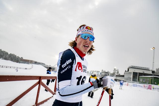 Sveriges William Poromaa vann 15 kilometer klassiskt i Skandinaviska Cupen i Falun på lördagen. Foto: Ulf Palm / TT