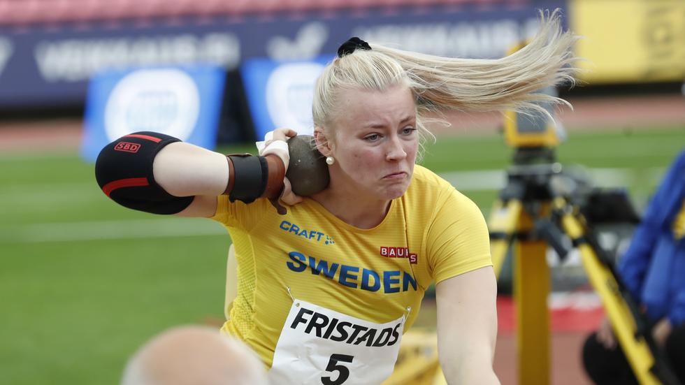 Axelina Johansson, här på bild då hon representerade Sverige i Finnkampen, slog till med personbästa i helgen. Foto: Kalle Parkkinen/Bildbyrån