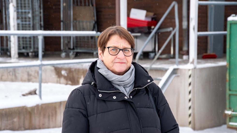 Lena Bergström ser bara positivt på förslaget om att driva kommunens kostverksamhet i egen regi.