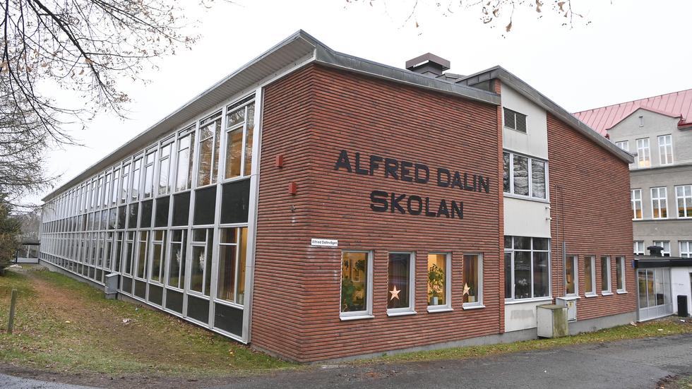 På Alfred Dalinskolan i Huskvarna gick 75 procent av eleverna ut med godkända betyg. 