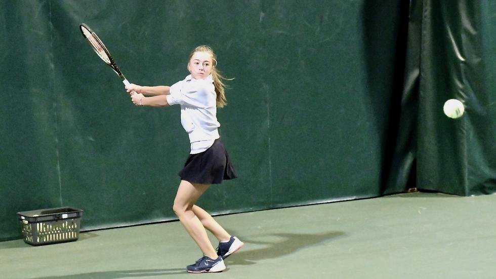 ”Jag är offensiv i mitt spel”, säger den 13-åriga tennistalangen Matilde Stamborg.
