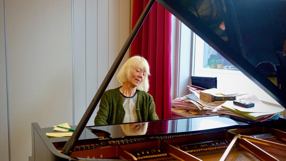 Efter närmare 45 år som Spiras konsertpianist ska Kerstin Jansson skiljas från sin arbetskompis Steinway och gå i pension.