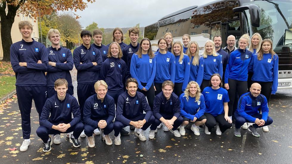 De svenska landslagen i volleyboll för U19, damer och herrar, åker till Finland. Fyra spelare från Habo är med.
