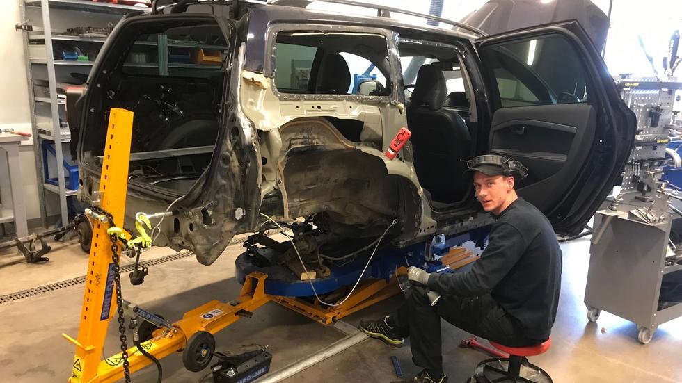 Victor Almhill blev Sverige etta på yrkesprovet som gjordes av elever från fordonsprogrammet på Bäckadalsgymnasiet. Foto: Privat