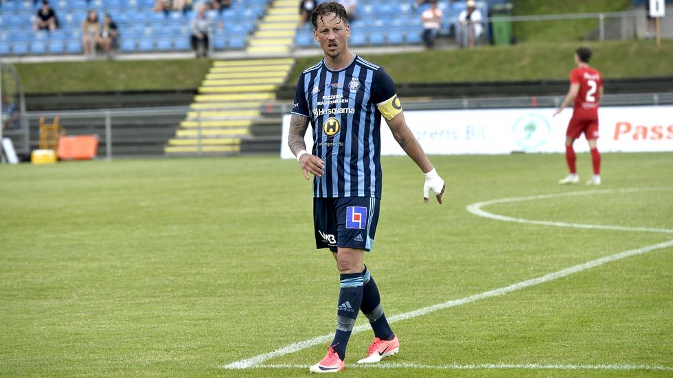 Sonny Karlsson, en av två spelare som skadades i HFF mot Eskilsminne.