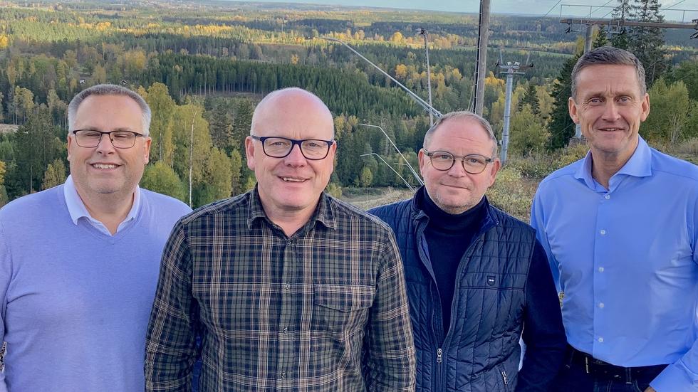 Från vänster: Michael Lindberg, Jonas Edberg, Magnus Carlqvist och Tomas Boman, fyra av de sex nya delägarna i den nya konstellation som ska driva och utveckla Mullsjö Alpin framöver.