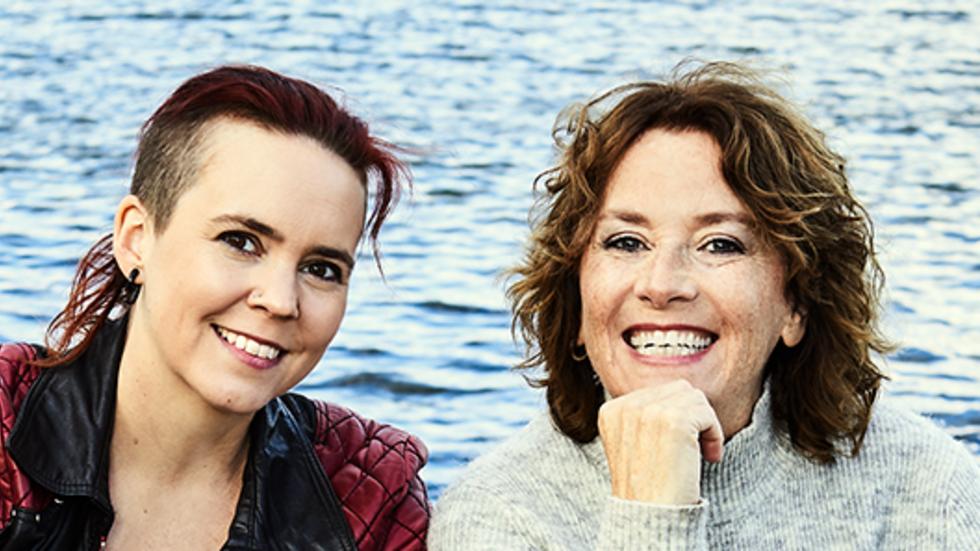 Författarna Sara Lövestam och Mian Lodalen startar en skrivarpodd tillsammans.
Pressbild.