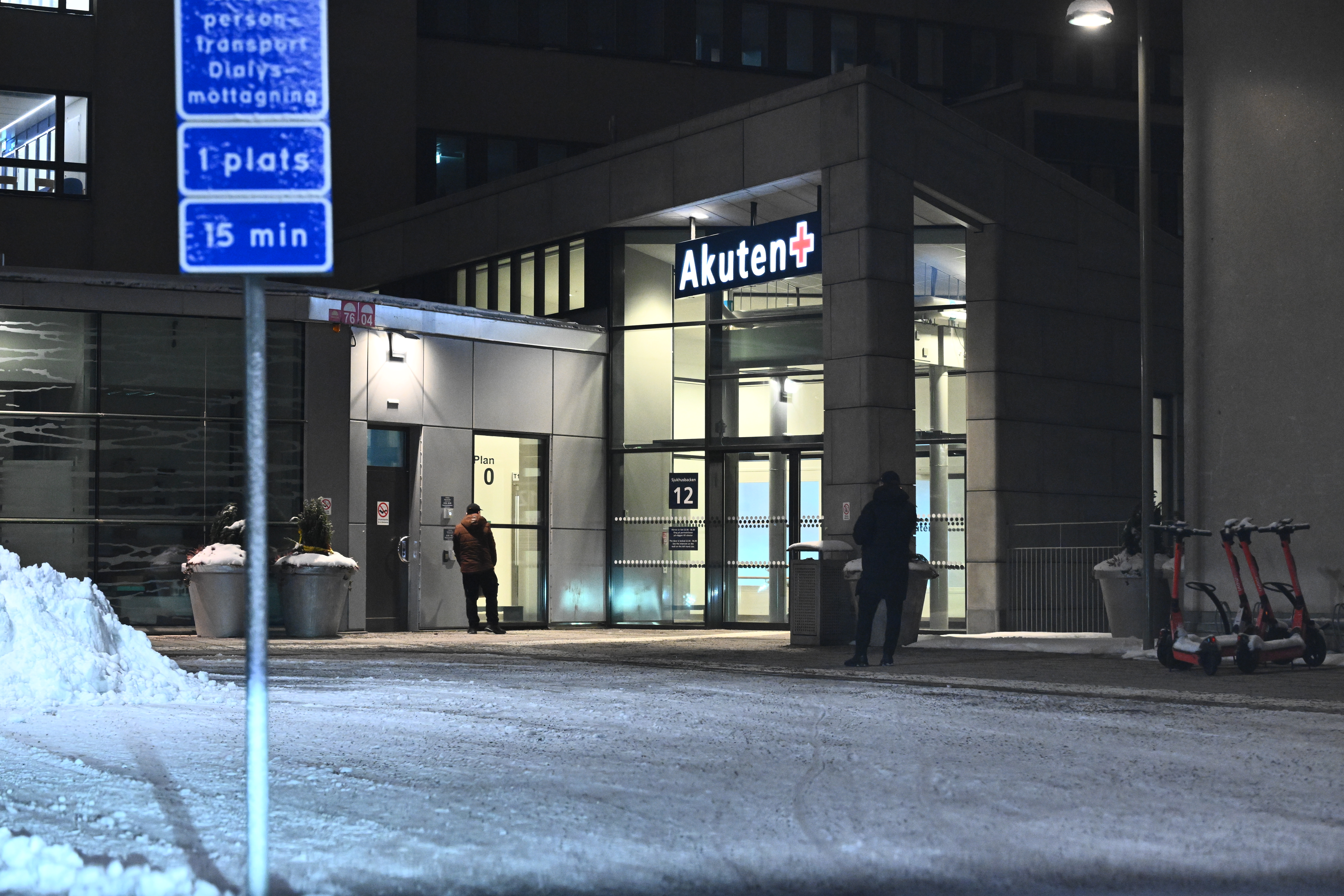 Akuten på Södersjukhuset i Stockholm utrymdes efter ett bombhot, men mottagningen kunde snart öppna igen.