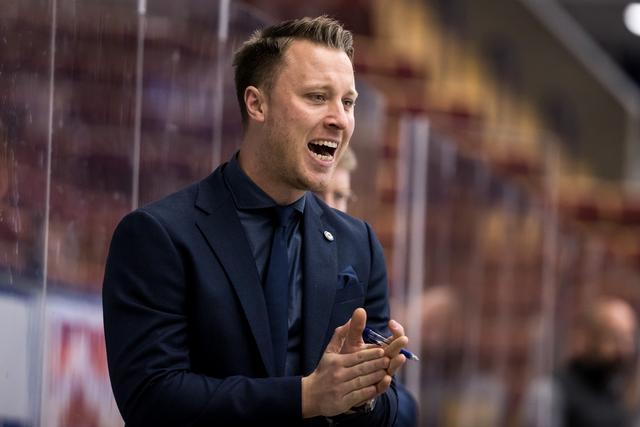 Joakim Engström, tränare för HV-damerna är inte orolig trots att man ”bara” har tio spelare under kontrakt. Foto: Daniel Eriksson/Bildbyrån