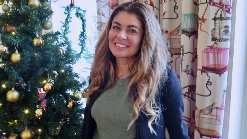 ”Tanken är att julklapparna ska gå till barn i närområdet”, säger Liza Manestam som tillsammans med Vesna Blomqvist drog igång initiativet Ljusare jul för tio år sedan.