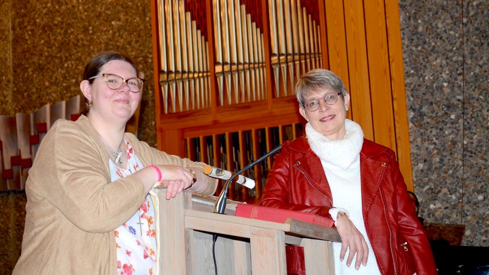 På lördag får orgelstudenten Anna Östberg Järåker och kyrkomusiker Ellinor Norberg besök av stiftsmusiker Åsa Johansson. Målet är att bygga en DO-orgel.